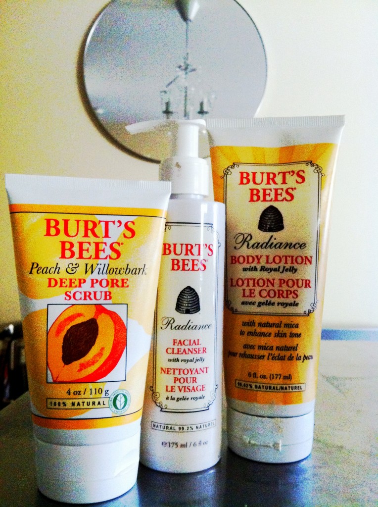 Burt's Bees - Radiance Body Lotion
