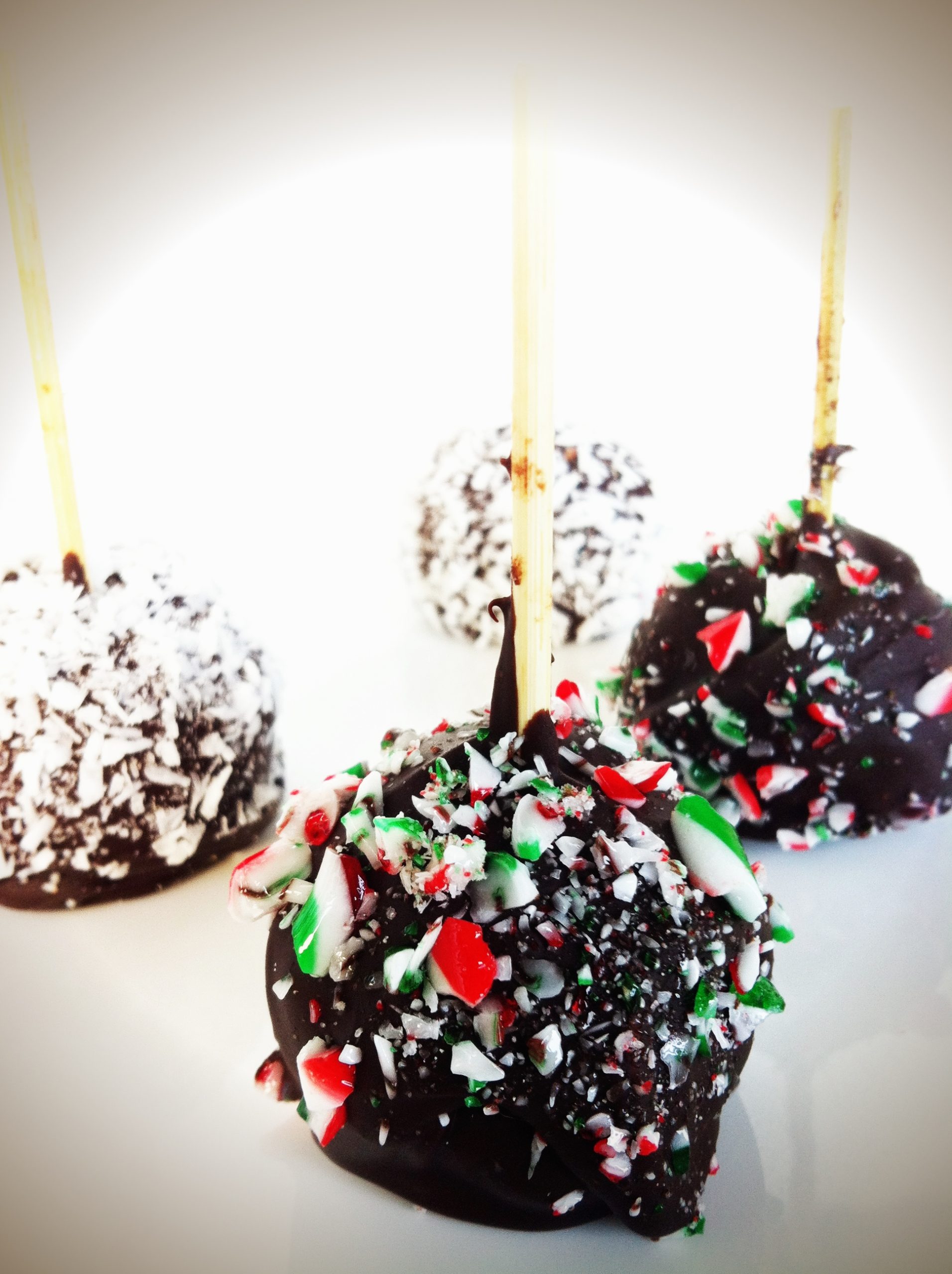 Healthy Chocolate Peanut Butter Balls
